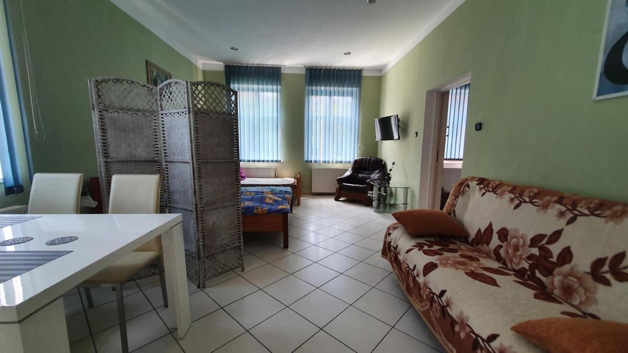Brama Bieszczad Apartamento Lesko Exterior foto